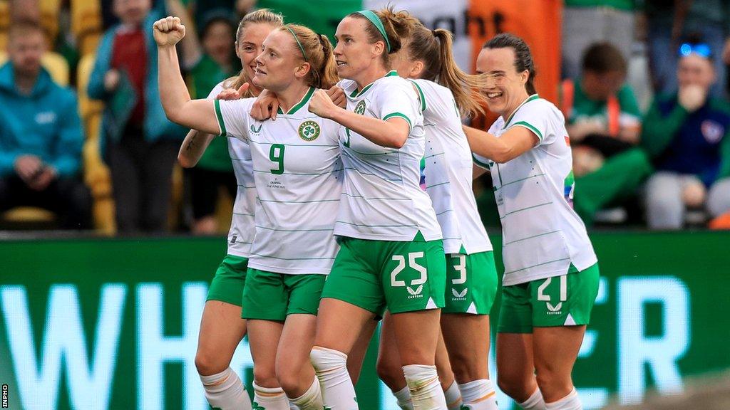 Amber Barrett scored twice at Tallaght Stadium