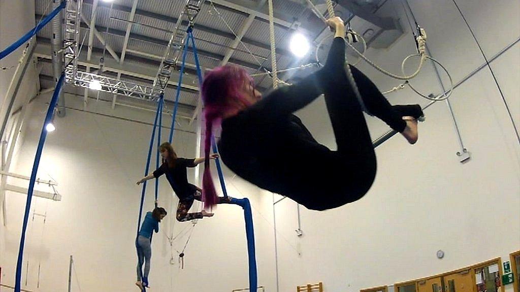 Gymnastics meets aerial circus skills