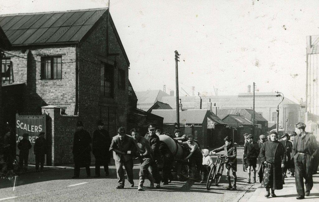 A group dragging an unexploded bomb in Templetown, South Shields