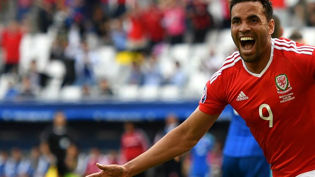 Hal Robson-Kanu celebrates