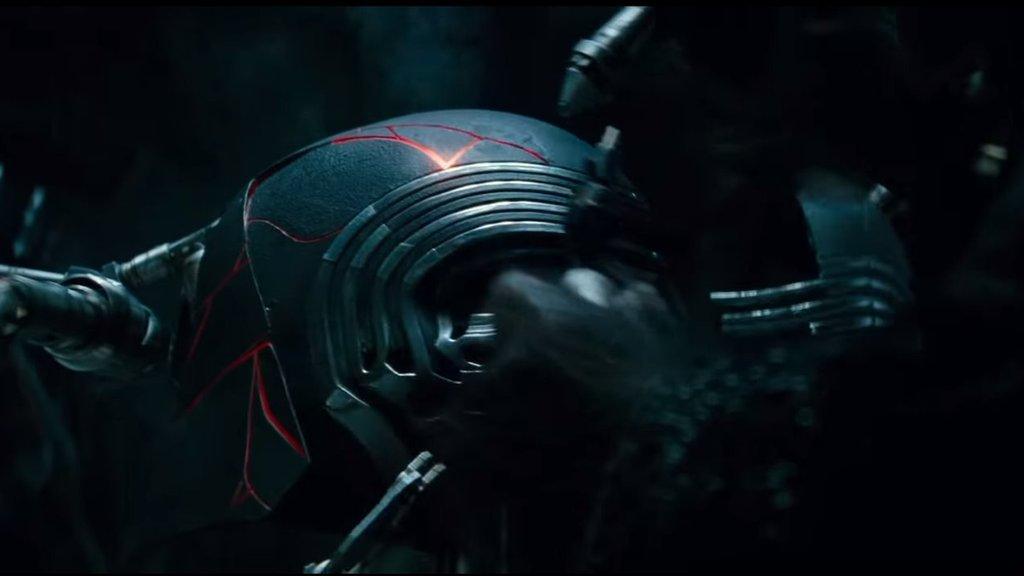 Kylo Ren's helment