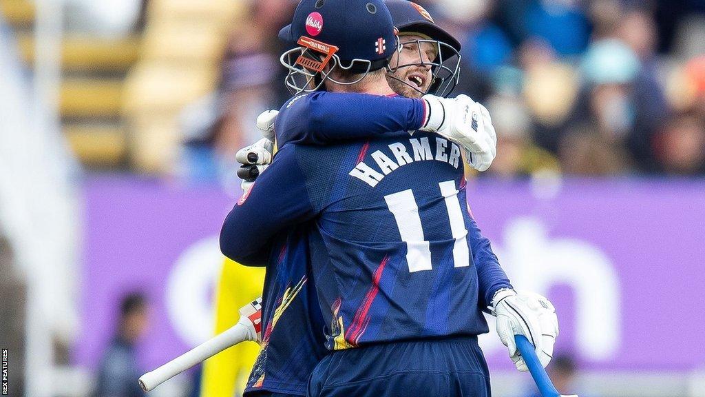 Essex skipper Simon Harmer hit the winning six but Matt Critchley was man of the match in the T20 Blast first semi-final win over Hampshire