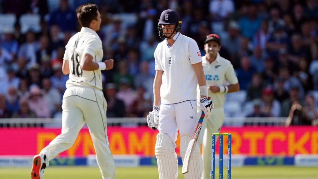 Zak Crawley and Trent Boult