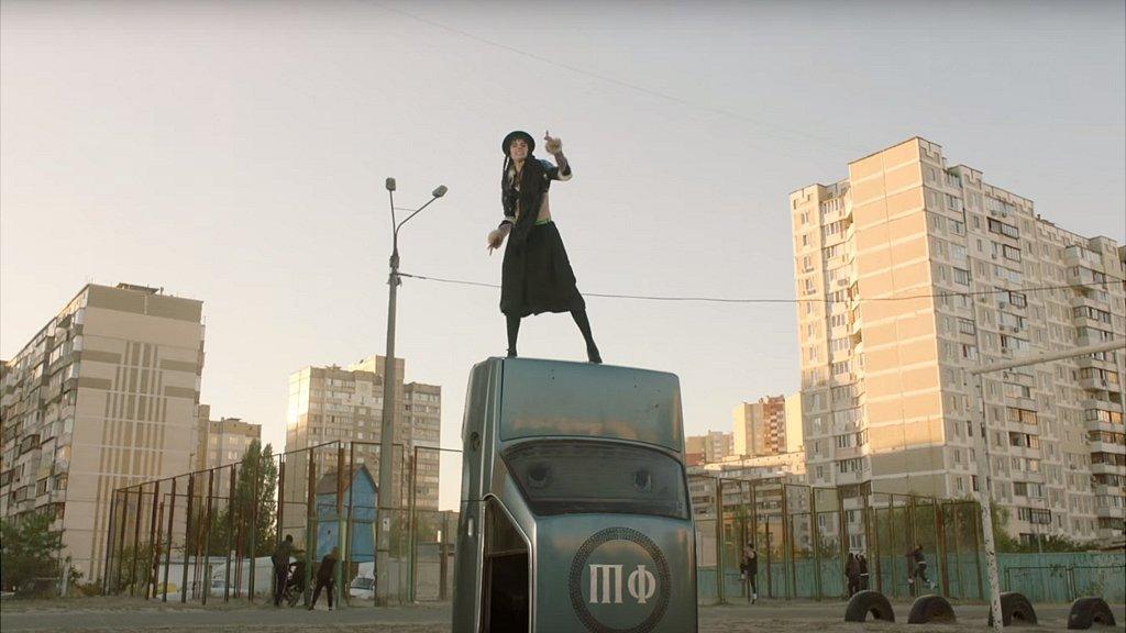 MØ in the video for Kamikaze