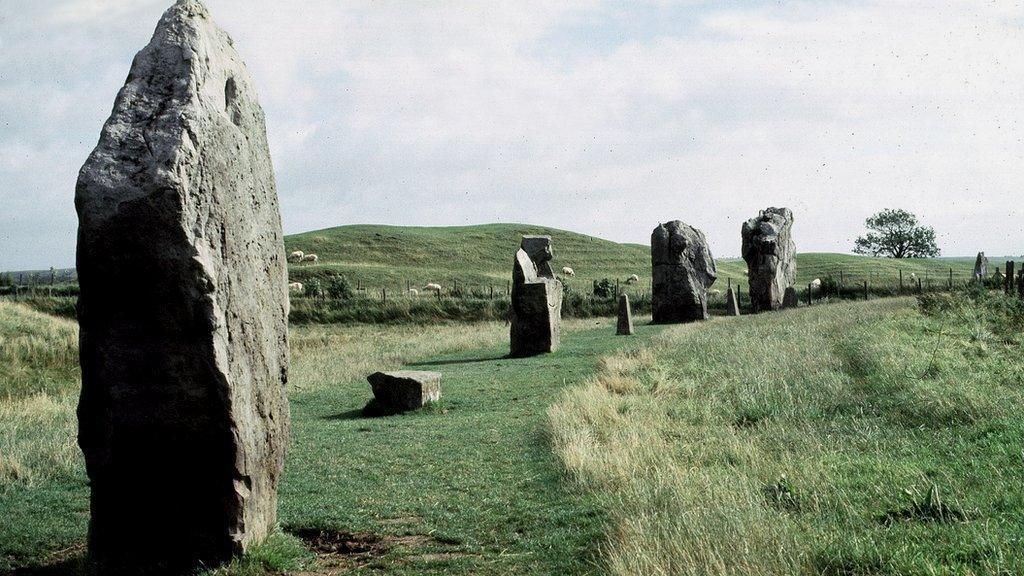 Avebury henge