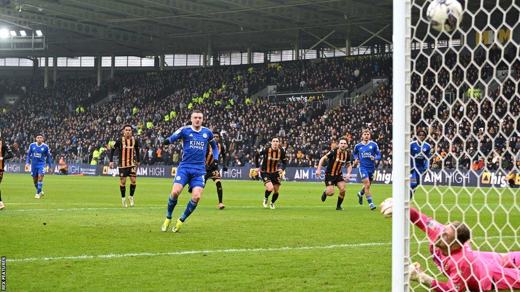 Leicester's Jamie Vardy scoring his penalty against Hull City