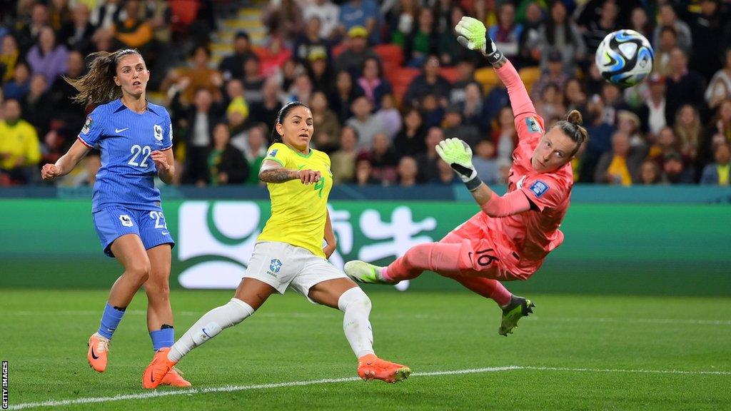 Debinha scores Brazil's first goal