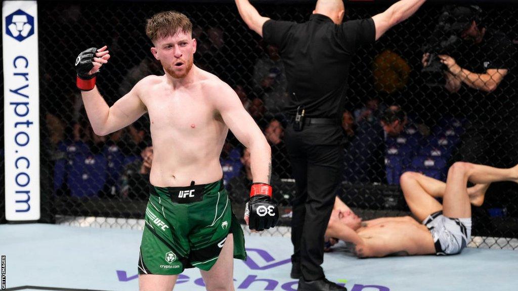 Jack Shore celebrates beating Makwan Amirkhani