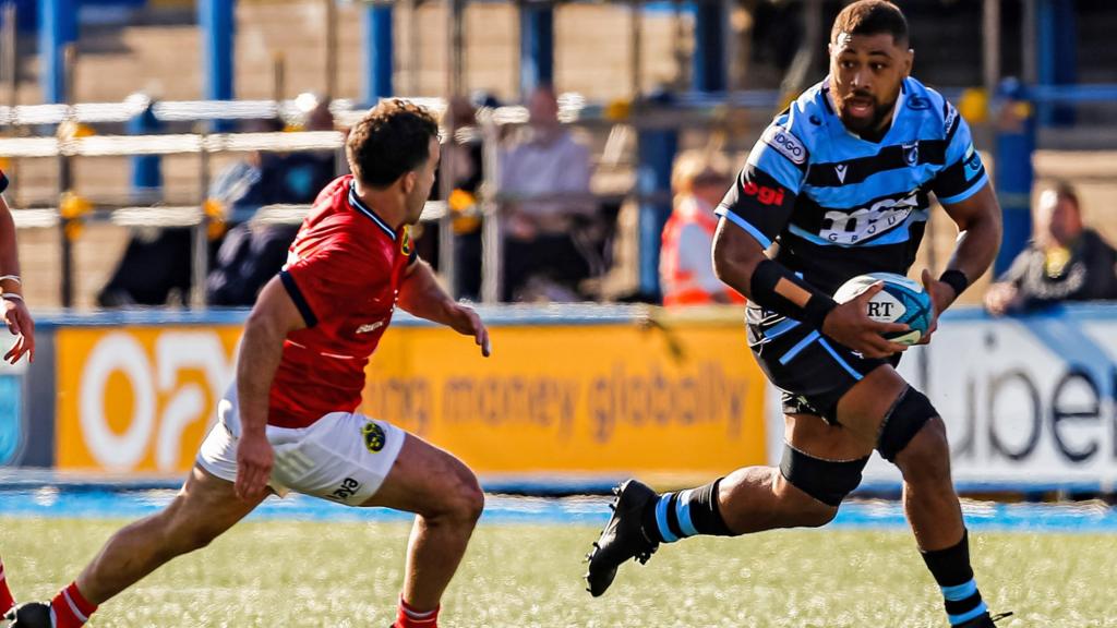 Taulupe Faletau attacks for Cardiff against Munster