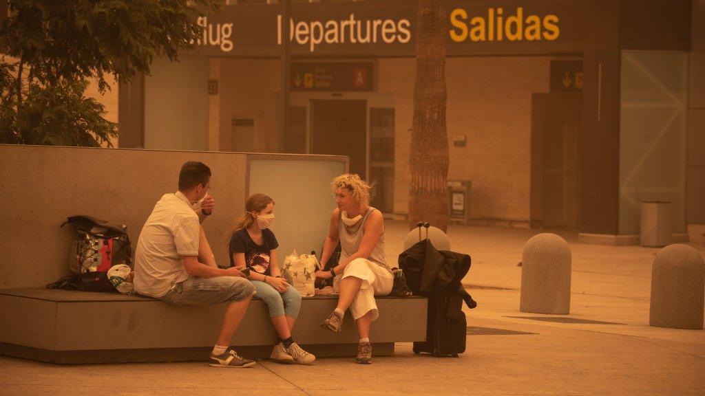 sandstorm-canary-islands.