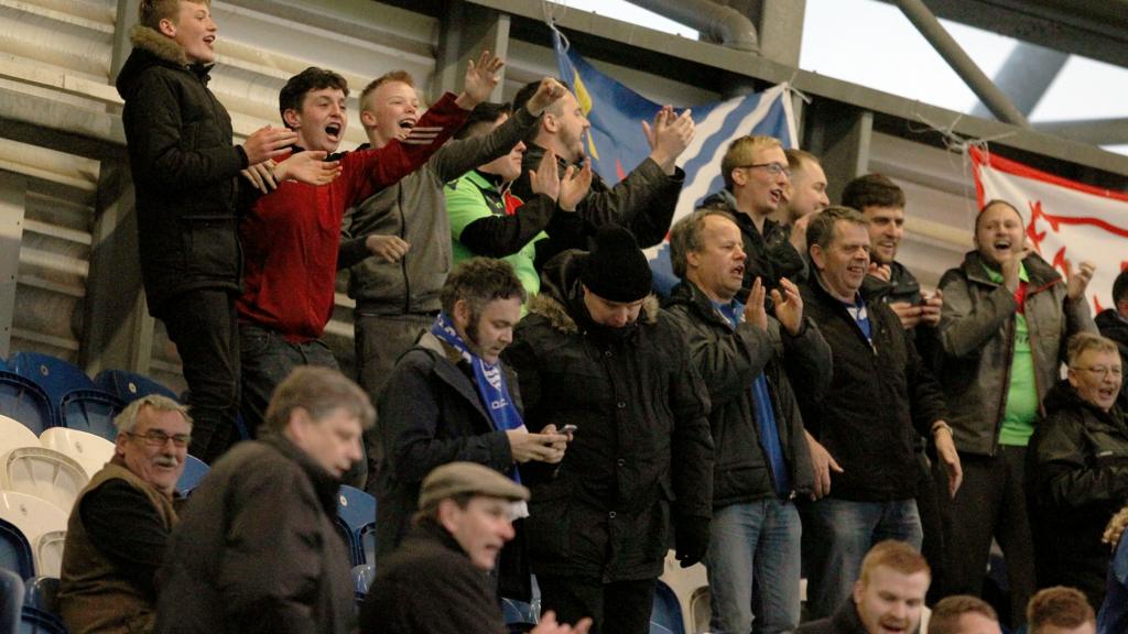 Oxford City fans celebrate