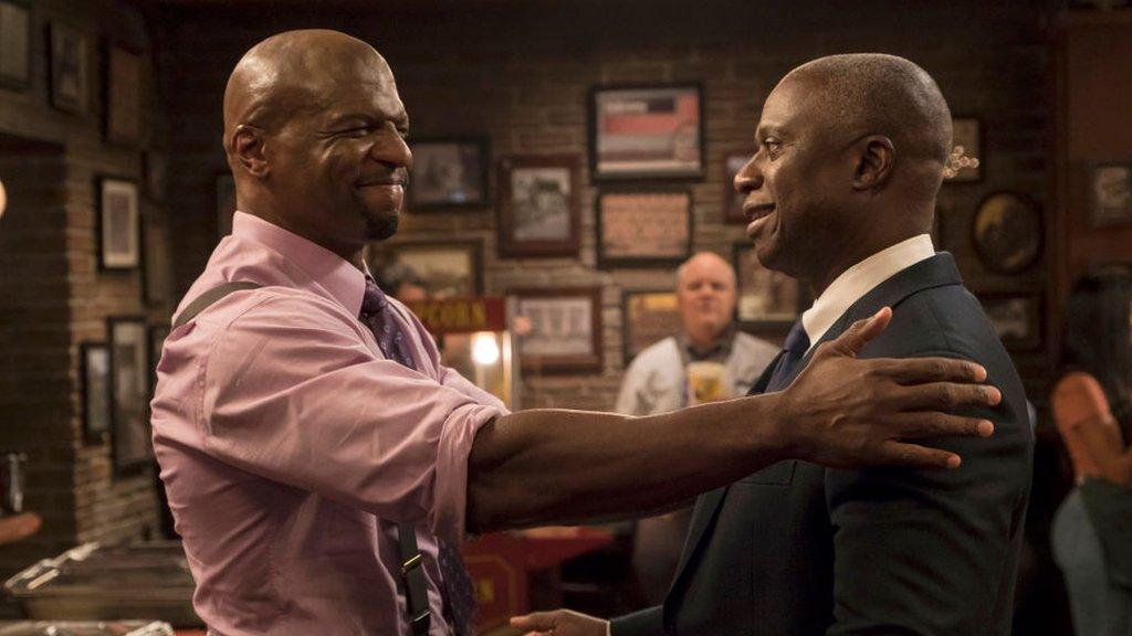 Terry Crews and Andre Braugher on set for Brooklyn Nine-Nine