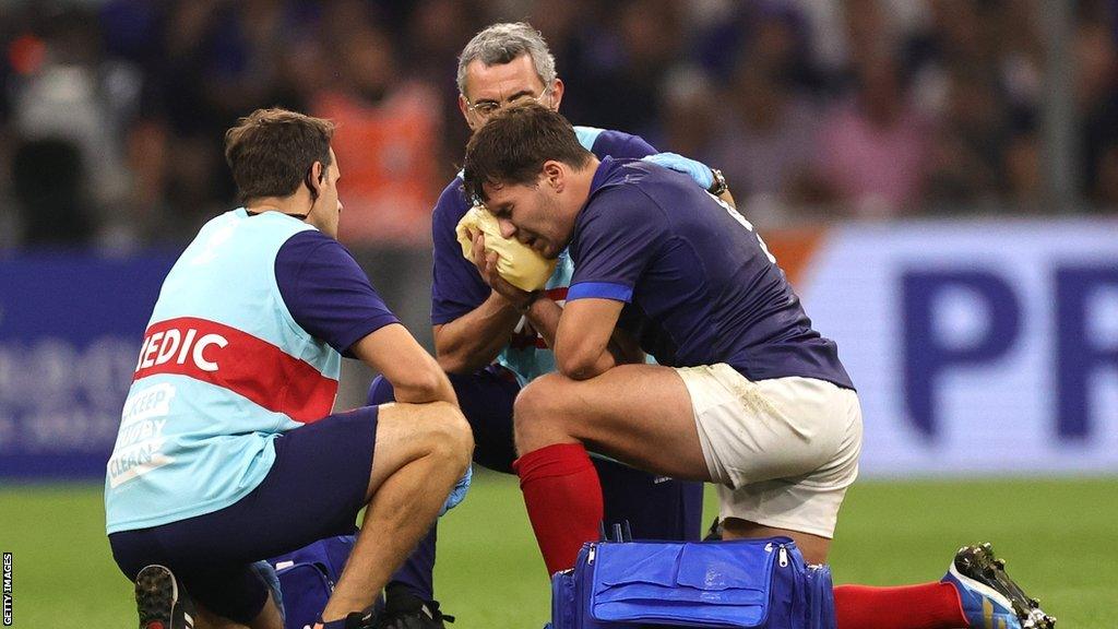 Antoine Dupont receives treatment