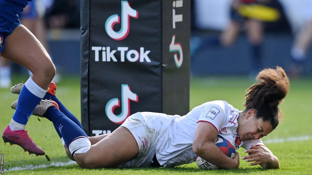 England's Tatyana Heard scores a try