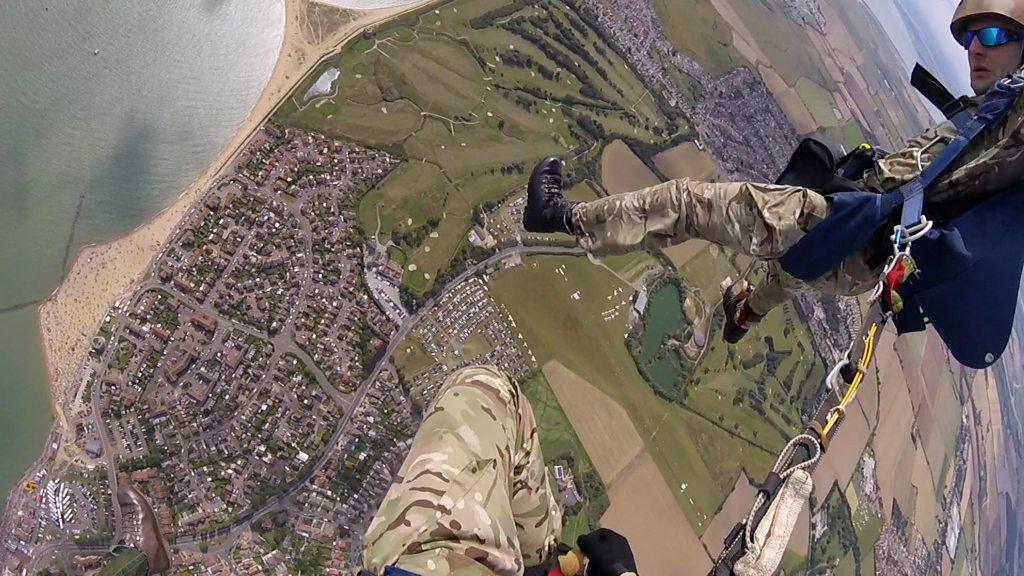 Tiger parachute display team