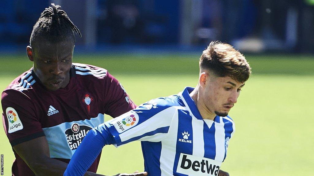 Borja Sainz (right) made 40 La Liga appearances for Alaves at the start of his career