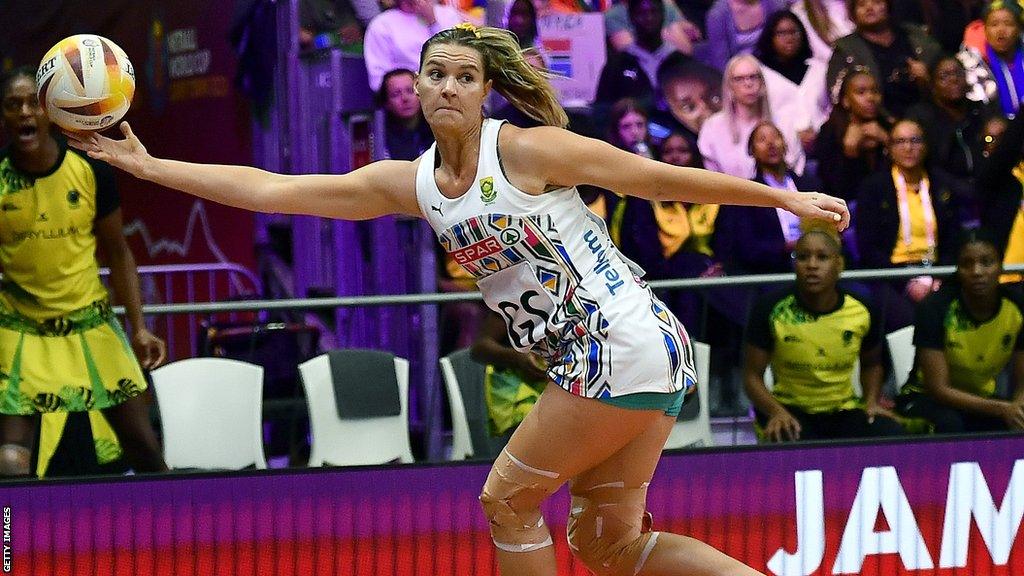 Lenize Potgieter playing for South Africa at Netball world Cup