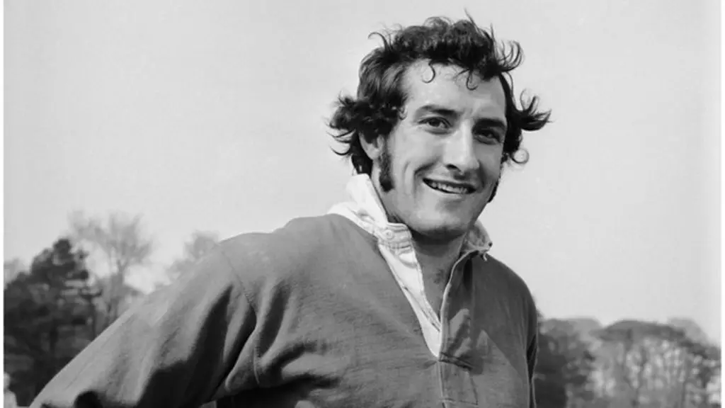 Highlights of legendary Wales scrum-half Sir Gareth Edwards' career