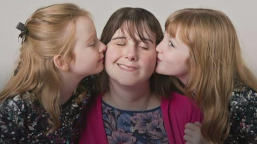 Sophie & Lauren with their mother Lee