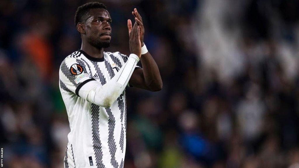 Paul Pogba applauds Juventus fans