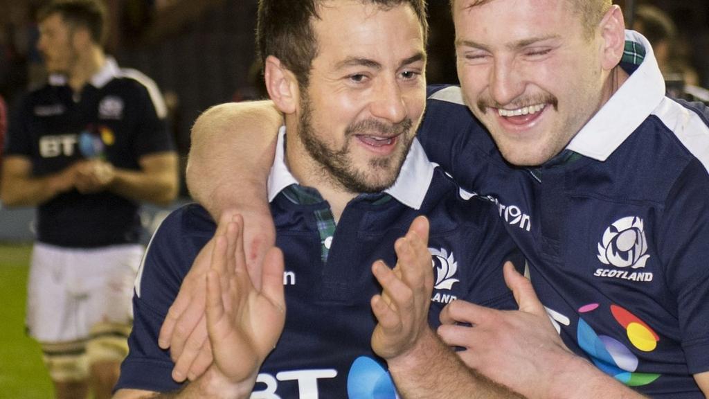 Greig Laidlaw, Finn Russell