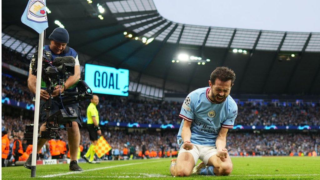 Bernardo Silva celebrates