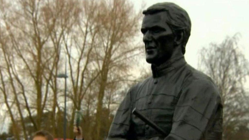 Tony McCoy statue at Cheltenham