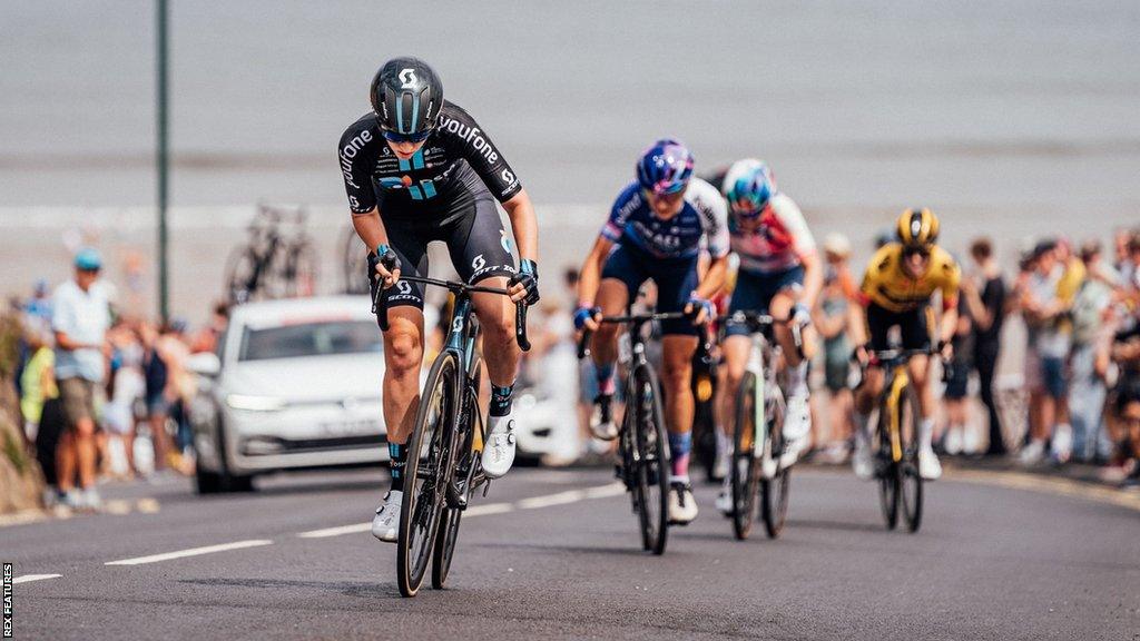 Pfeiffer Georgi attacks on Saltburn Bank to win the national title