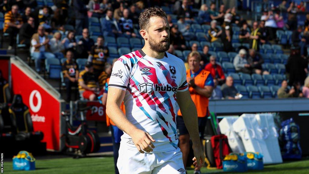 Luke Morahan walks onto the pitch for Bristol Bears