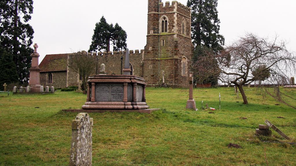 BBC Local Live Beds, Herts & Bucks on Tuesday 13 October 2015. BBC News