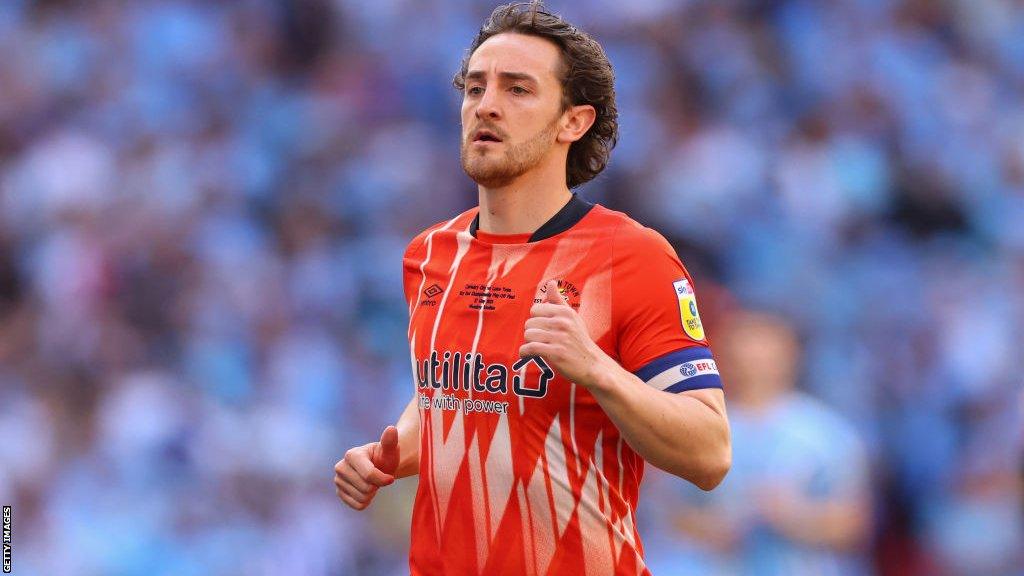 Tom Lockyer playing for Luton