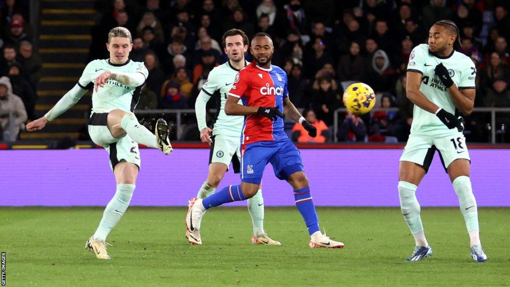 Conor Gallagher scores for Chelsea against Crystal Palace