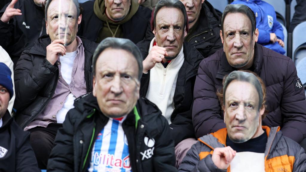 Neil Warnock masks