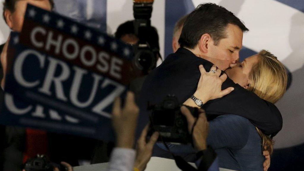 Ted Cruz kissing his wife