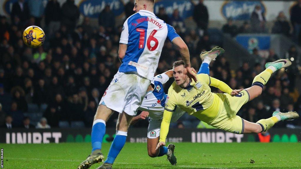 Liam Lindsay scores for Preston