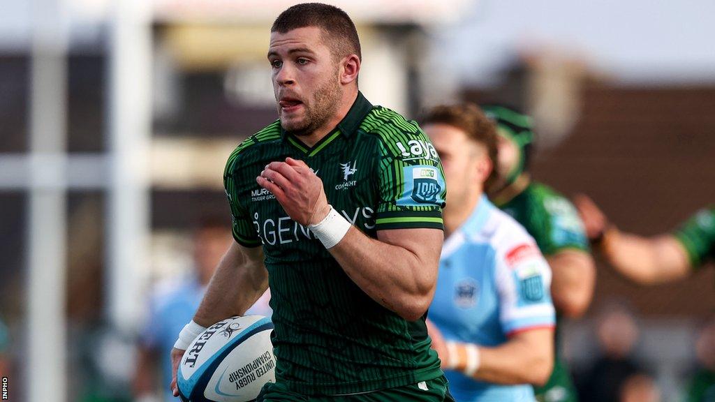 Connacht's Diarmuid Kilgallen runs in a try