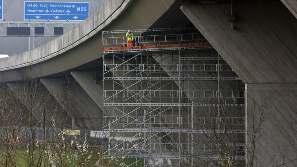 M25 bridge being repaired