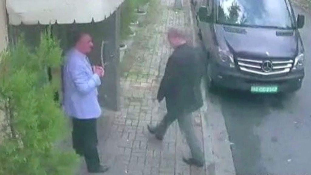 Jamal Khashoggi enters Saudi consulate in Istanbul on 2 October 2018