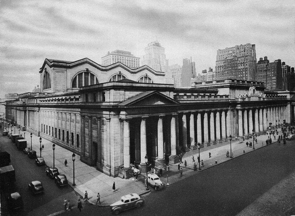 Penn Station's colonnaded exterior in its early decades