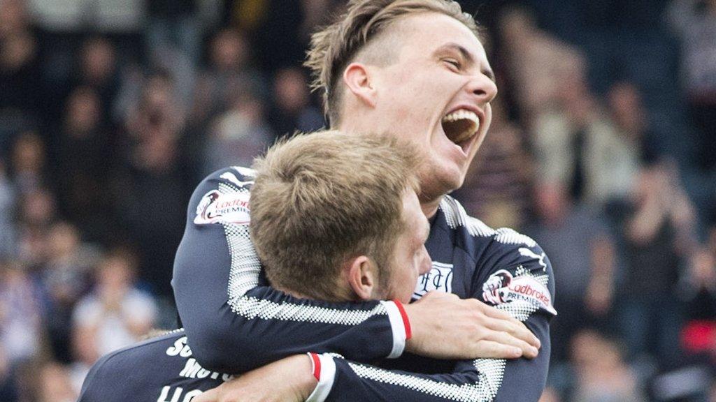 Dundee's Kevin Holt and Scott Allan celebrate