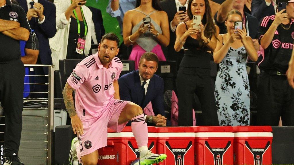 David Beckham watches Lionel Messi's Inter Miami debut