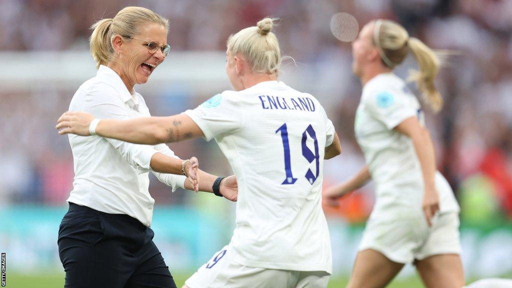 Sarina Wiegman celebrates with Beth England