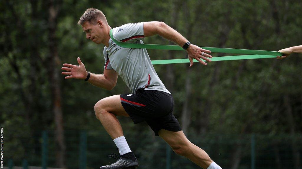 Liam Williams has played for Scarlets, Cardiff and Saracens