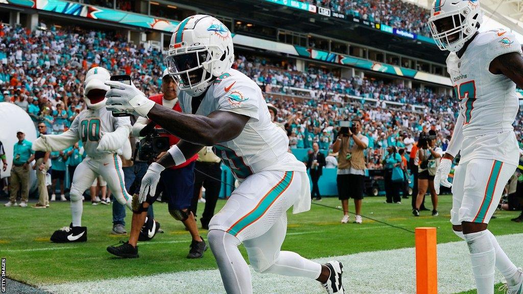 Tyreek Hill celebrates a touchdown