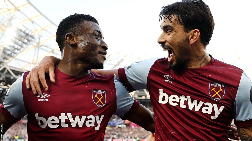 Mohammed Kudus of West Ham celebrates with Lucas Paqueta