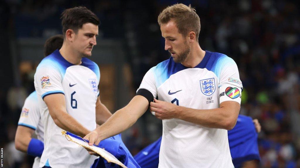 Harry Kane wearing a OneLove armband