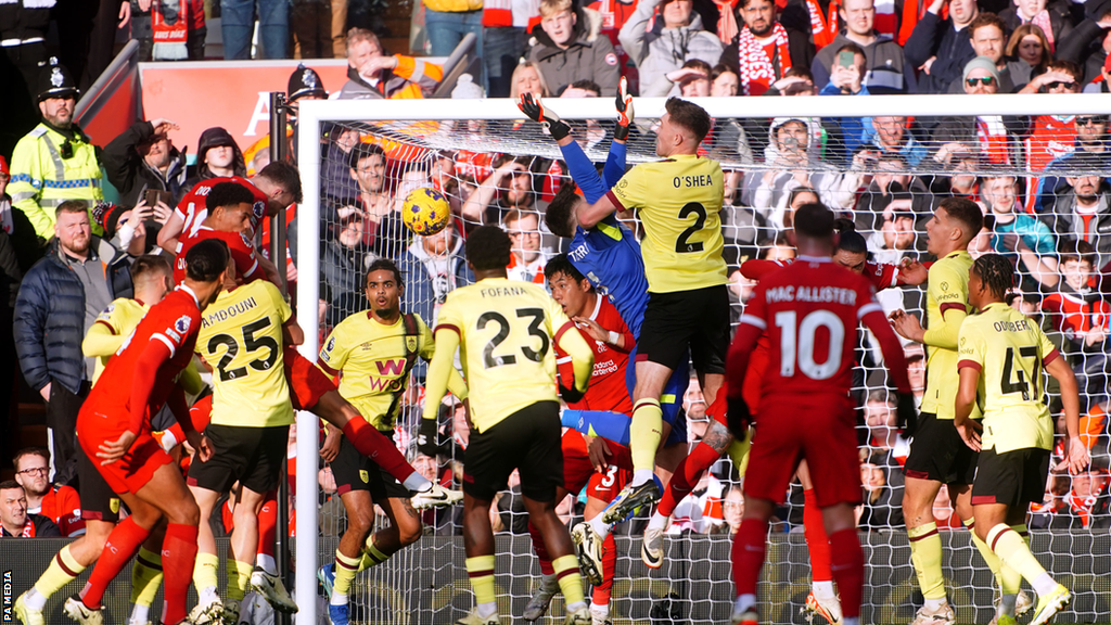 Diogo Jota scores for Liverpool against Burnley