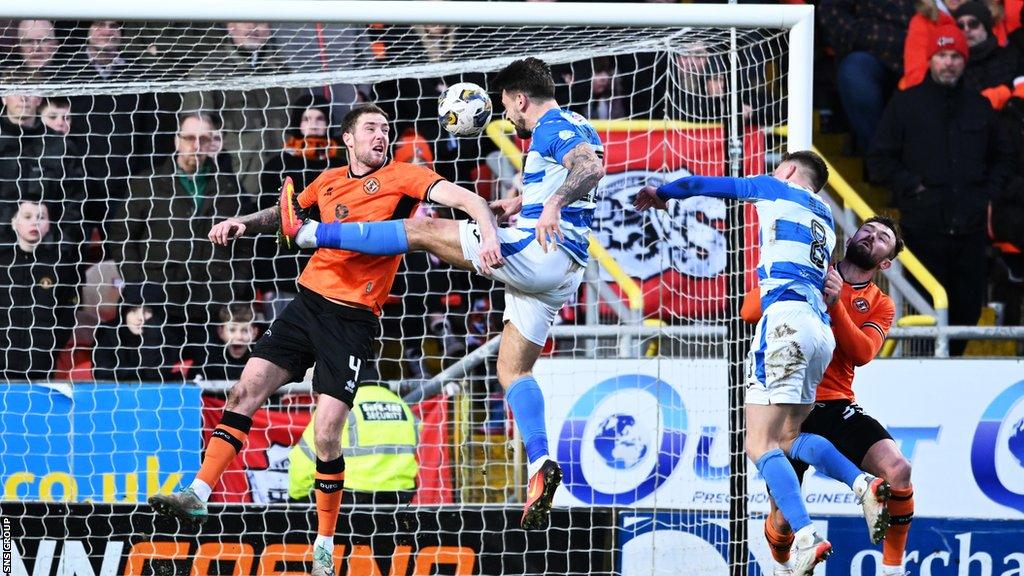 George Oakley heads Morton in front