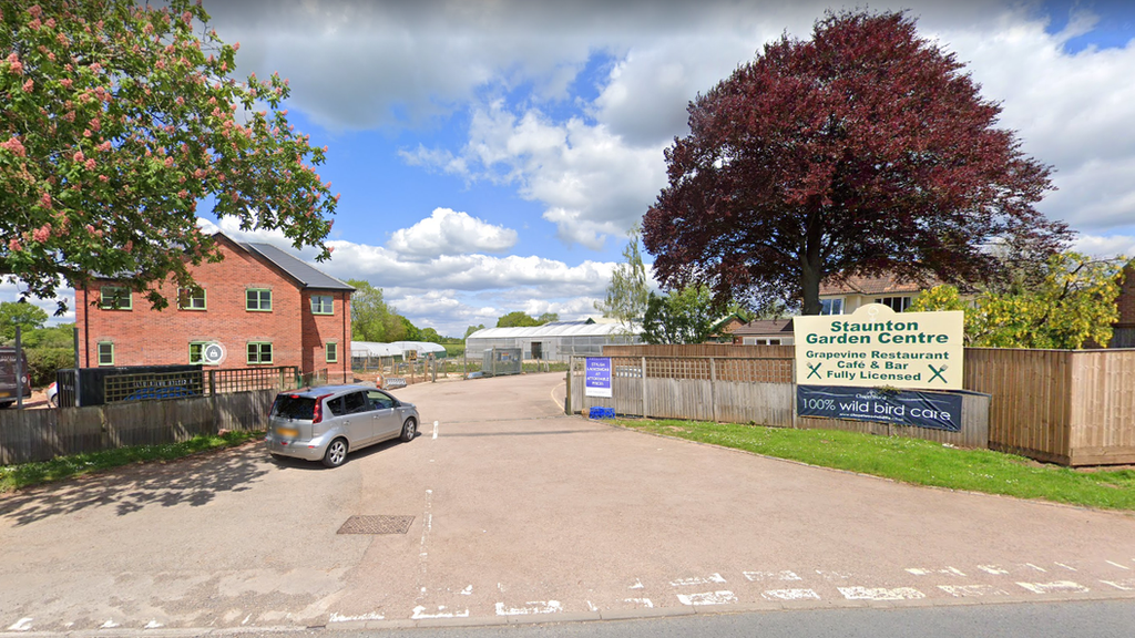 Staunton Garden Centre Entrance