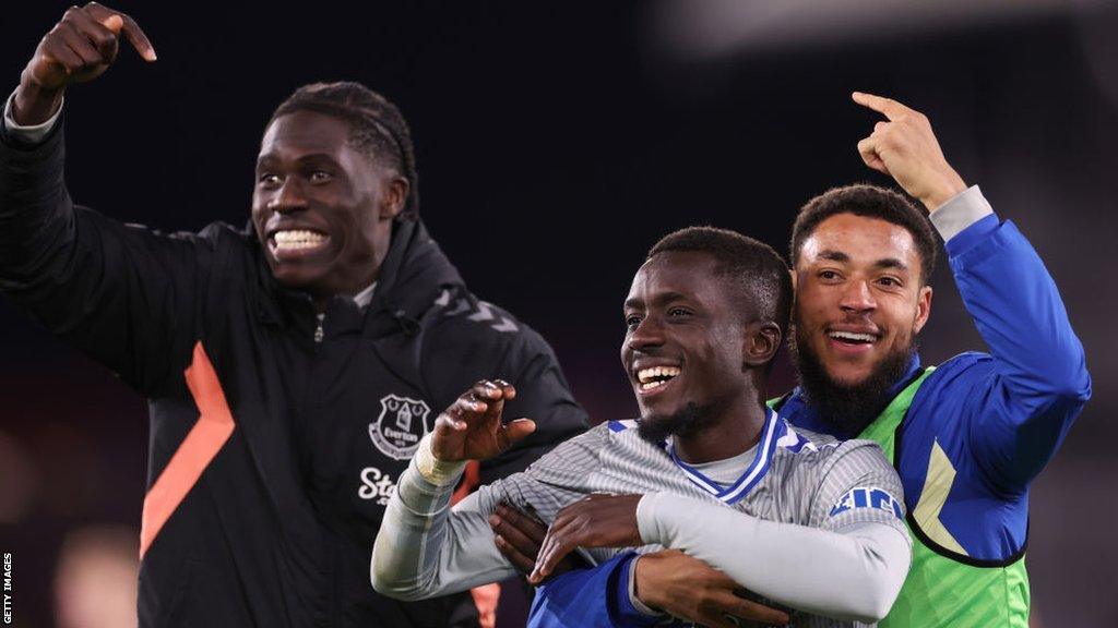 Everton players celebrate